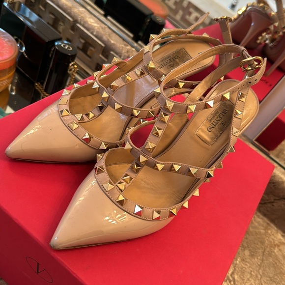 Valentino PATENT ROCKSTUD CAGED PUMP - Picture 5 of 7
